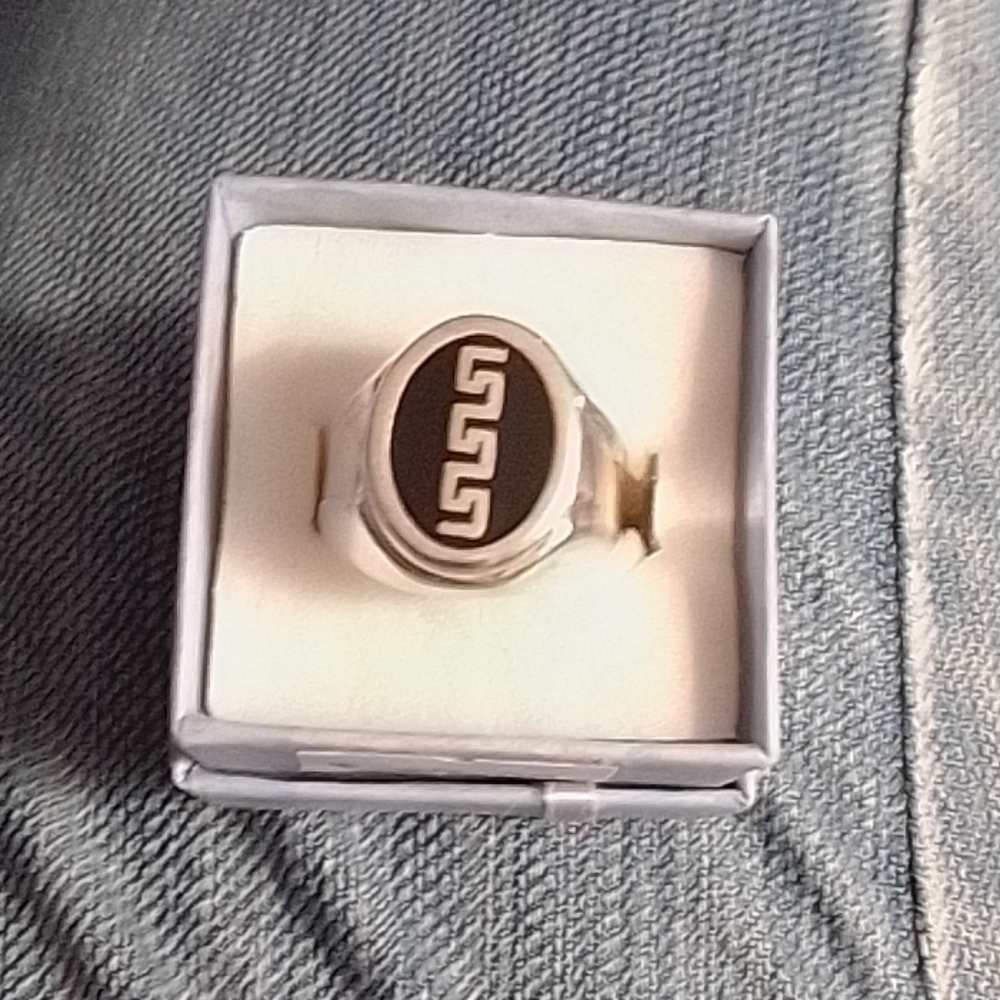 New Unisex Ring !{  STERLING SILVER }